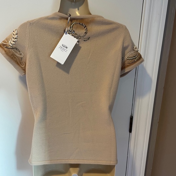 Queen of Cashmere Spinx short sleeved beaded cashmere sweater - Picture 6 of 10